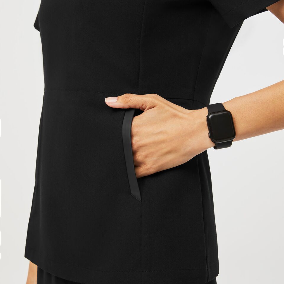 Women's Odesa Slim Scrub Top - Black · FIGS