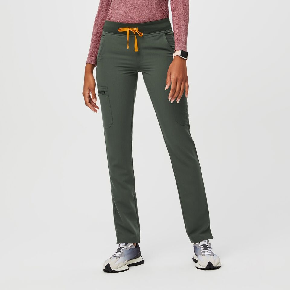 https://creative.wearfigs.com/asset/22939474-d8e2-4f98-937d-c9d81c93ded7/SQUARE/Womens-Yola-Yoga-Moss-XS-1-jpg