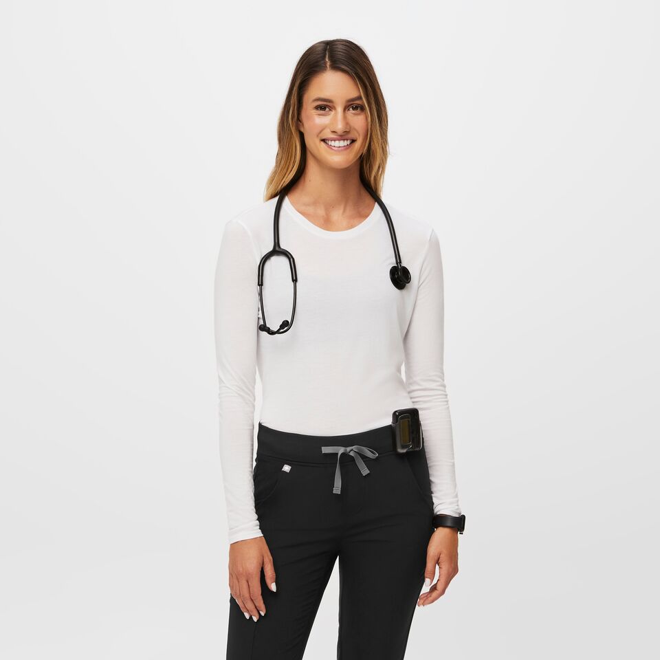 Camiseta de manga larga supersuave para debajo del uniforme médico para  mujer - Blanco · FIGS