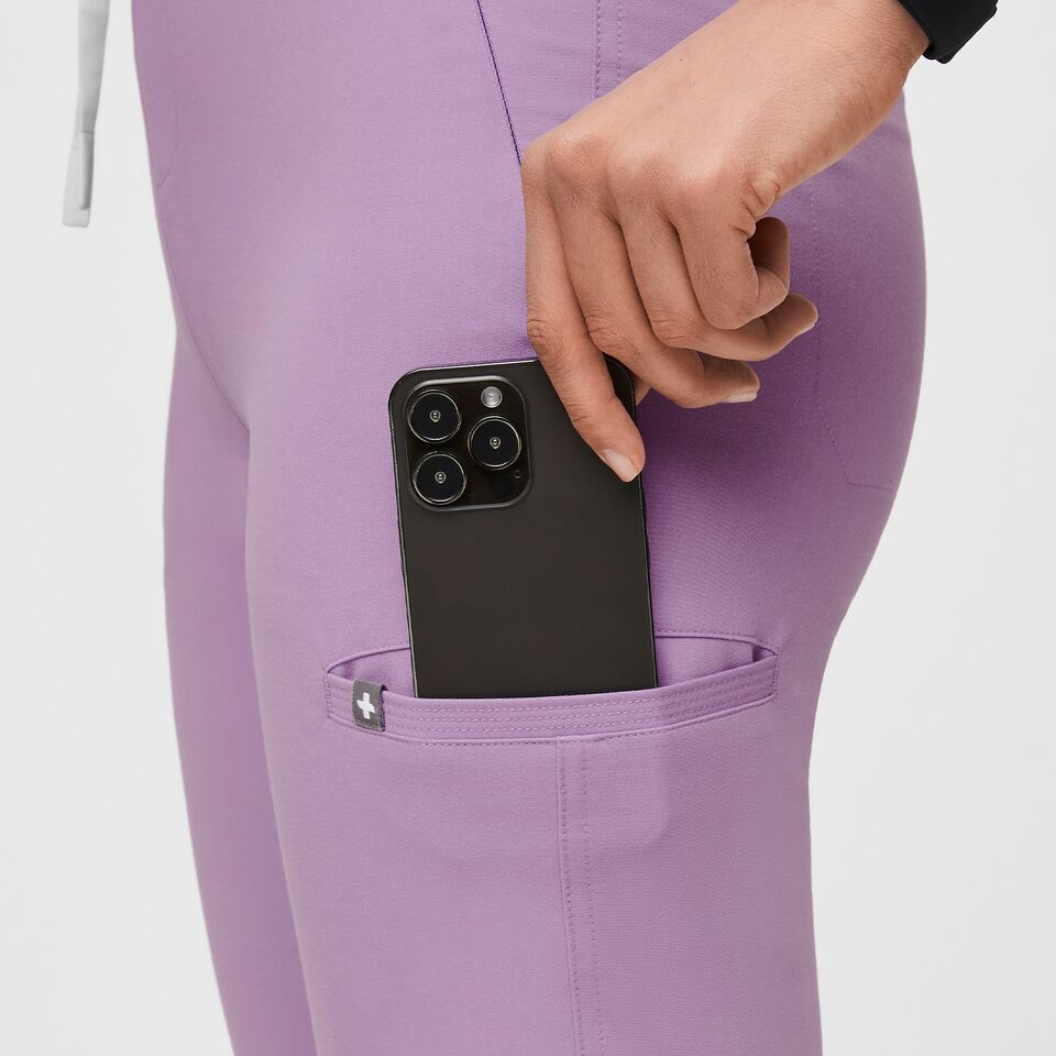 Women’s Evans Skinny Scrub Pants ROCÍO DE LAVANDA · FIGS