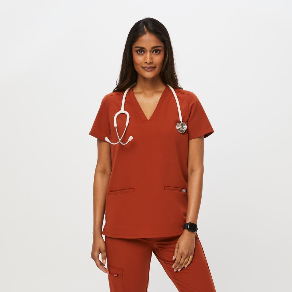 Women's Casma Three-Pocket Scrub Top™ - Auburn · FIGS