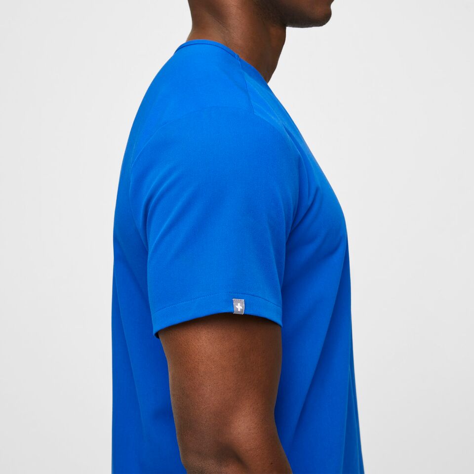 https://creative.wearfigs.com/asset/78b92682-cb1a-4dff-93d3-0f251162a11b/SQUARE/Mens-Leon-Royal-Blue-M-6