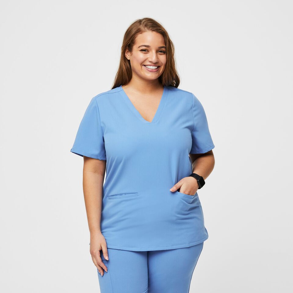 https://creative.wearfigs.com/asset/7d9044dd-6812-44bf-a8e0-3f4db2506851/SQUARE/Womens-Casma-Ceil-Blue-XL-1