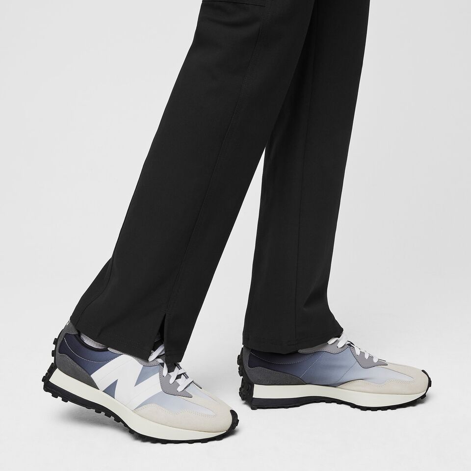 Women's Kade Cargo Scrub Pants™ - Black · FIGS