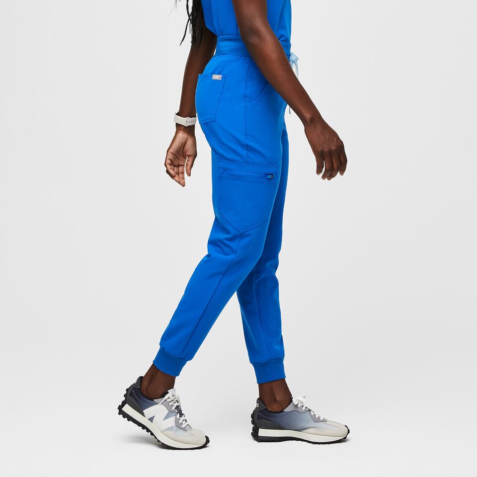 https://creative.wearfigs.com/asset/7f89399b-5c21-4419-8484-b4caf556de50/SQUARE/W_HW_Zamora_Pant_2-0_Royal_Blue_7-1