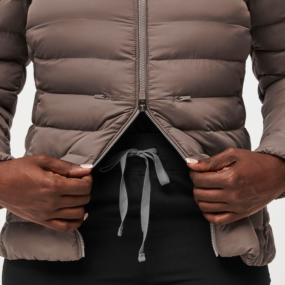 Women’s OnShift Packable Puffer Jacket™ Cacao · FIGS