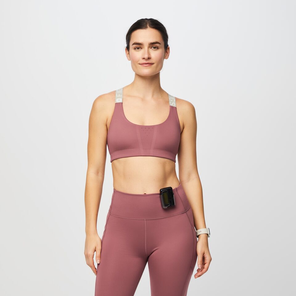 https://creative.wearfigs.com/asset/ae699fcd-3126-416e-bfc7-70bd1cddc87b/SQUARE/XS_W_Performance_Bra_Mauve_Q3_2022_-02