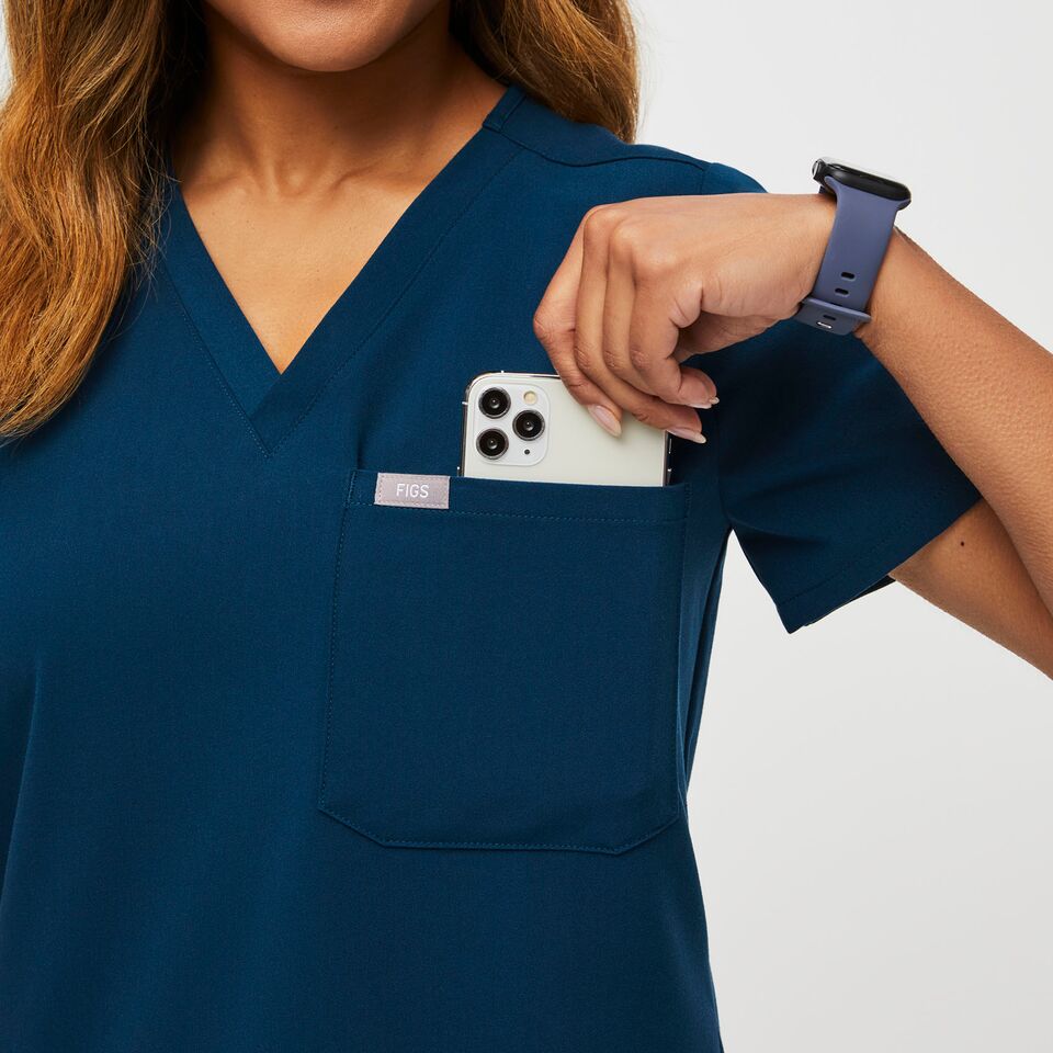 Women’s Catarina OnePocket Scrub Top™ Deep Reef · FIGS