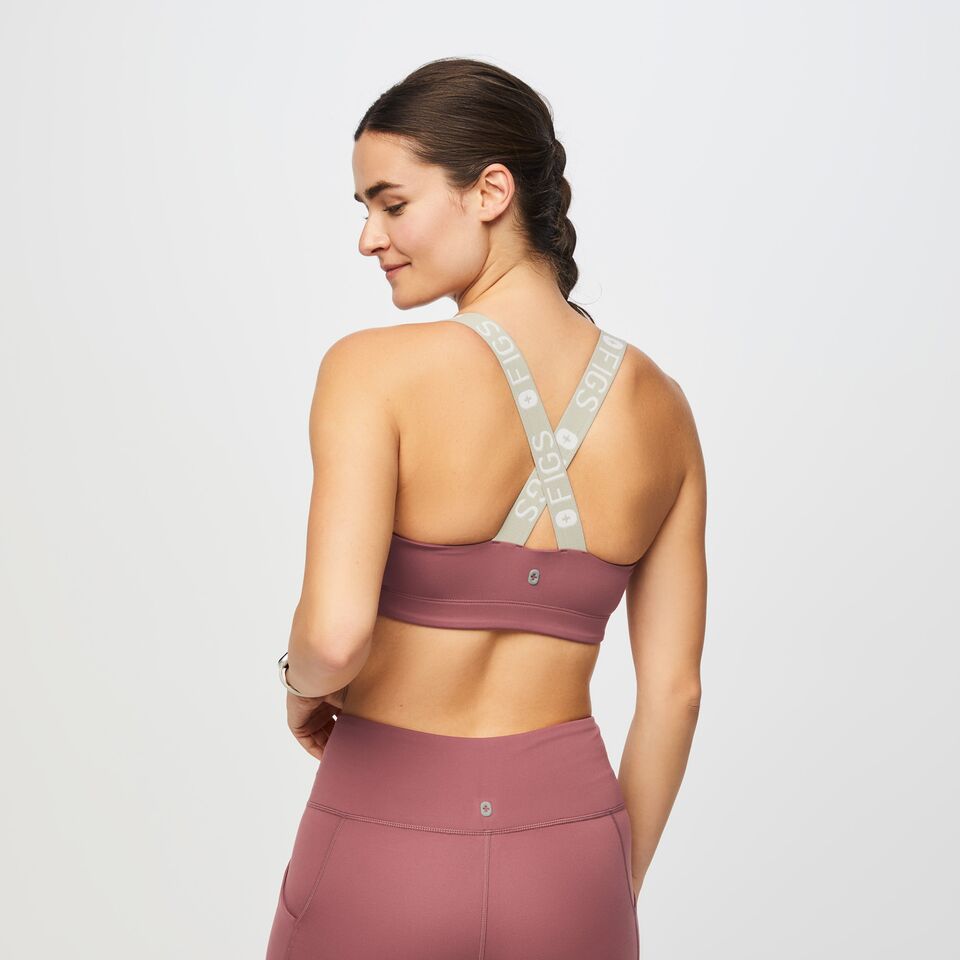 https://creative.wearfigs.com/asset/cf106fda-4bdc-487c-847d-8d41c7ec2742/SQUARE/XS_W_Performance_Bra_Mauve_Q3_2022_-04