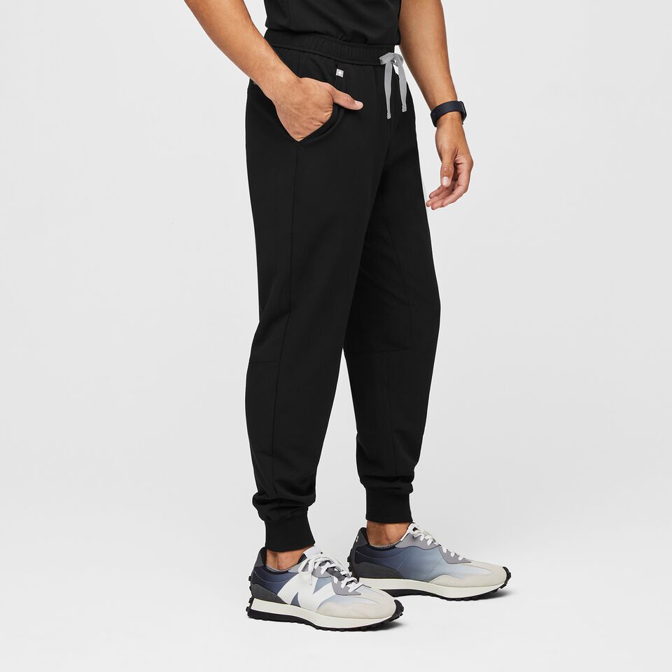 https://creative.wearfigs.com/asset/d0c26a78-d867-4e67-8466-04f7e822c195/SQUARE/Mens-Tansen-Scrub-Pant-black-M-3-jpg