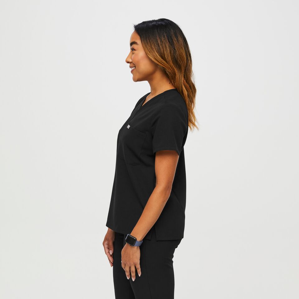Women’s Catarina™ OnePocket Scrub Top Black · FIGS