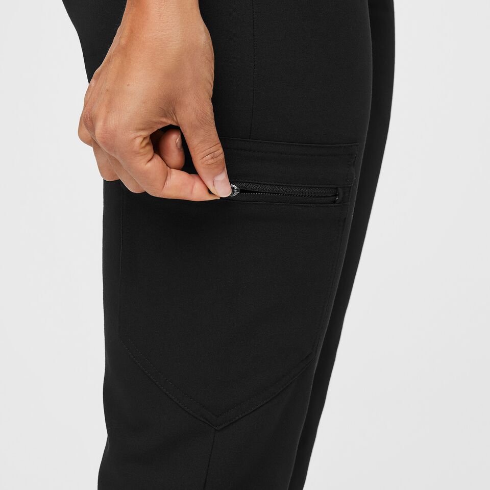 Women's Zamora™ Jogger Scrub Pants - Black · FIGS