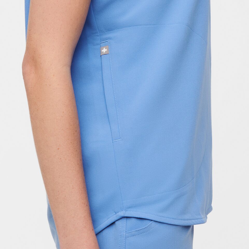 Women's Rafaela Oversized Scrub Top™ - Ceil Blue · FIGS