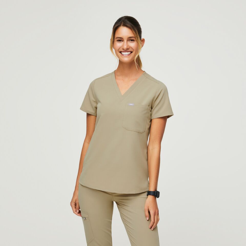 https://creative.wearfigs.com/m/a1ad5e0d71be29d/SQUARE-W_Catarina_Sandstone_Q2_2022_-1