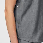 https://images.ctfassets.net/5j6wpslh72e4/1RXkRQsl6bMkp5iK5pvwyo/60fd0e2cf0b32a46b64d9d8d5516c3e4/Womens-Rafaela-Top-graphite-S-3.jpg.jpg