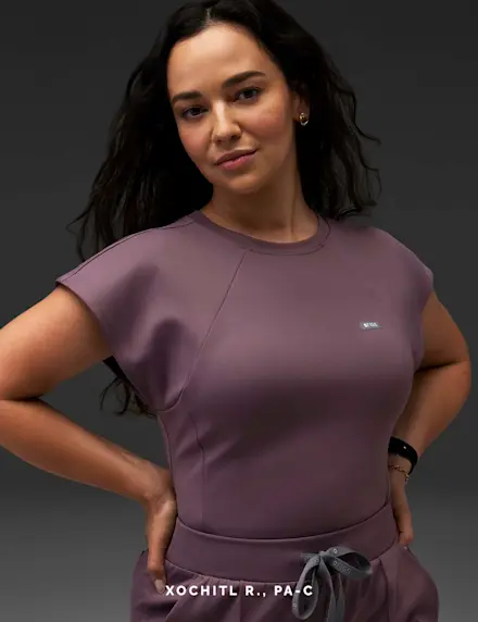 Casaca de uniforme médico slim de cuello redondo Alice FORMx™