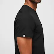 https://images.ctfassets.net/5j6wpslh72e4/2L1JCGB1SVqcftmI9y6uuw/323e907e2c25a52f941cba850a18a61d/CORE_BLACK_CHISEC_M_GABRIEL_13829.jpg