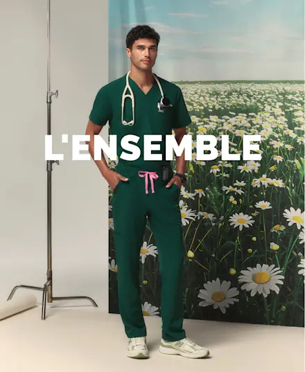 Un haut. Un pantalon. Un duo parfait pour la médecine. Achetez notre ensemble d'uniforme médical le plus vendu&nbsp;!