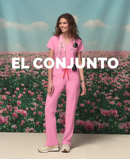 Una casaca. Un pantalón. Una combinación perfecta en medicina. Obtén nuestros conjuntos de uniformes médicos más vendidos.