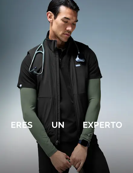 En tu trabajo, por supuesto. Pero también a la hora de vestirte. Compra casacas y pantalones de uniforme médico de edición limitada: bolsillos amplios, detalles bien pensados y estilo auténtico. 