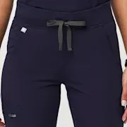 https://images.ctfassets.net/5j6wpslh72e4/3LpzVdkAWnohbJgDllRF6V/73e9ea063a28106f66571725e4960d86/Q1_2023_02_NAVY_ZAMORA_W_NATALIE_33693.jpg.jpg
