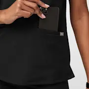 https://images.ctfassets.net/5j6wpslh72e4/3aVoJRKNfYdUntFCPr6ETT/44faab4161656cd6d3ecd3718ab0944b/XS_W_Casma_Black_Q2_2022___5.jpg