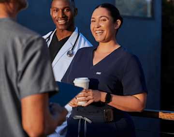 POR QUÉ USAR UNIFORMES MÉDICOS CUANDO PUEDES USAR #WEARFIGS