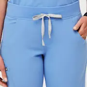 https://images.ctfassets.net/5j6wpslh72e4/6YFoRBv9MWzS3Hnz596Qm2/882b430eaf3e43fe92b02d7de2327d85/Q2_2022_05_CEIL-BLUE_KADE_W_CHANEL_34044.jpg