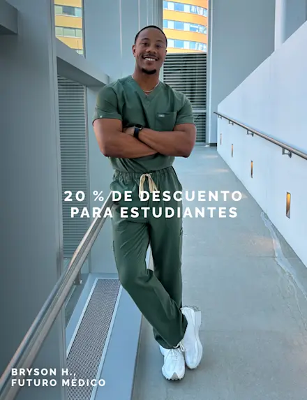 ¿El uniforme? Como solo a ti te queda.