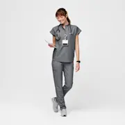 https://images.ctfassets.net/5j6wpslh72e4/7wjSosVY11pgRaCynGsnnb/f161e2cc19def350a95c3b17c1d0de44/Womens-Rafaela-Top-graphite-S-2.jpg.jpg