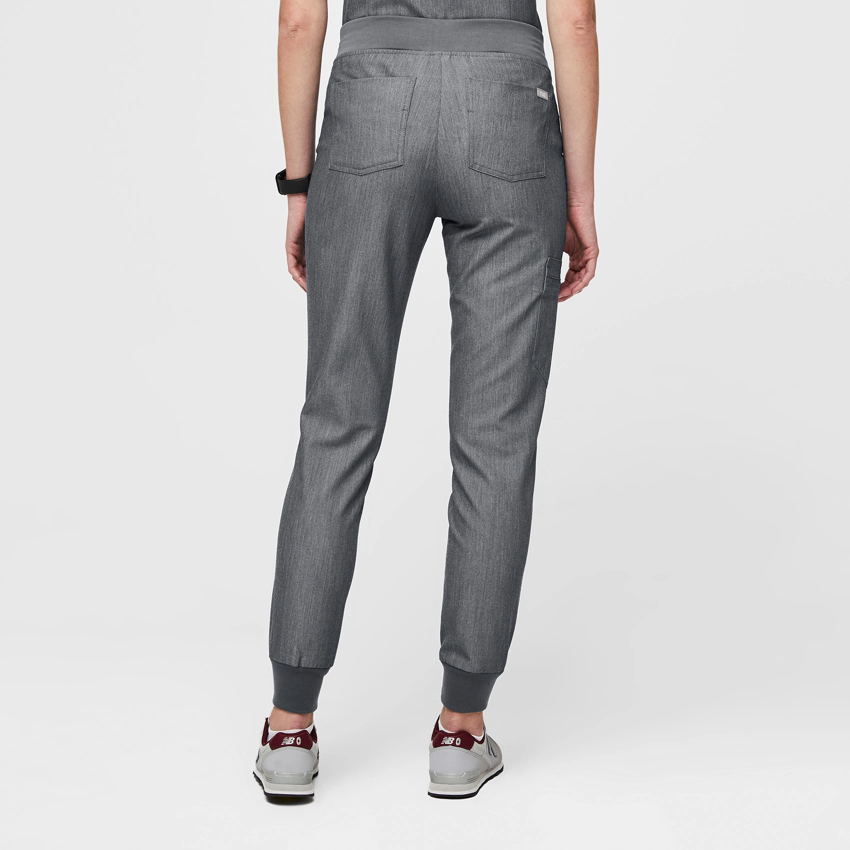 Women's Zamora Jogger Scrub Pants™ - Graphite · FIGS