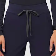 https://images.ctfassets.net/5j6wpslh72e4/cDMWFrpKUTbD2ttQPRM5r/911b77a704a6c420a1978da9f063b79a/Q3_2023_08_NAVY_HW-YOLA_W_NICOLA_23437.jpg