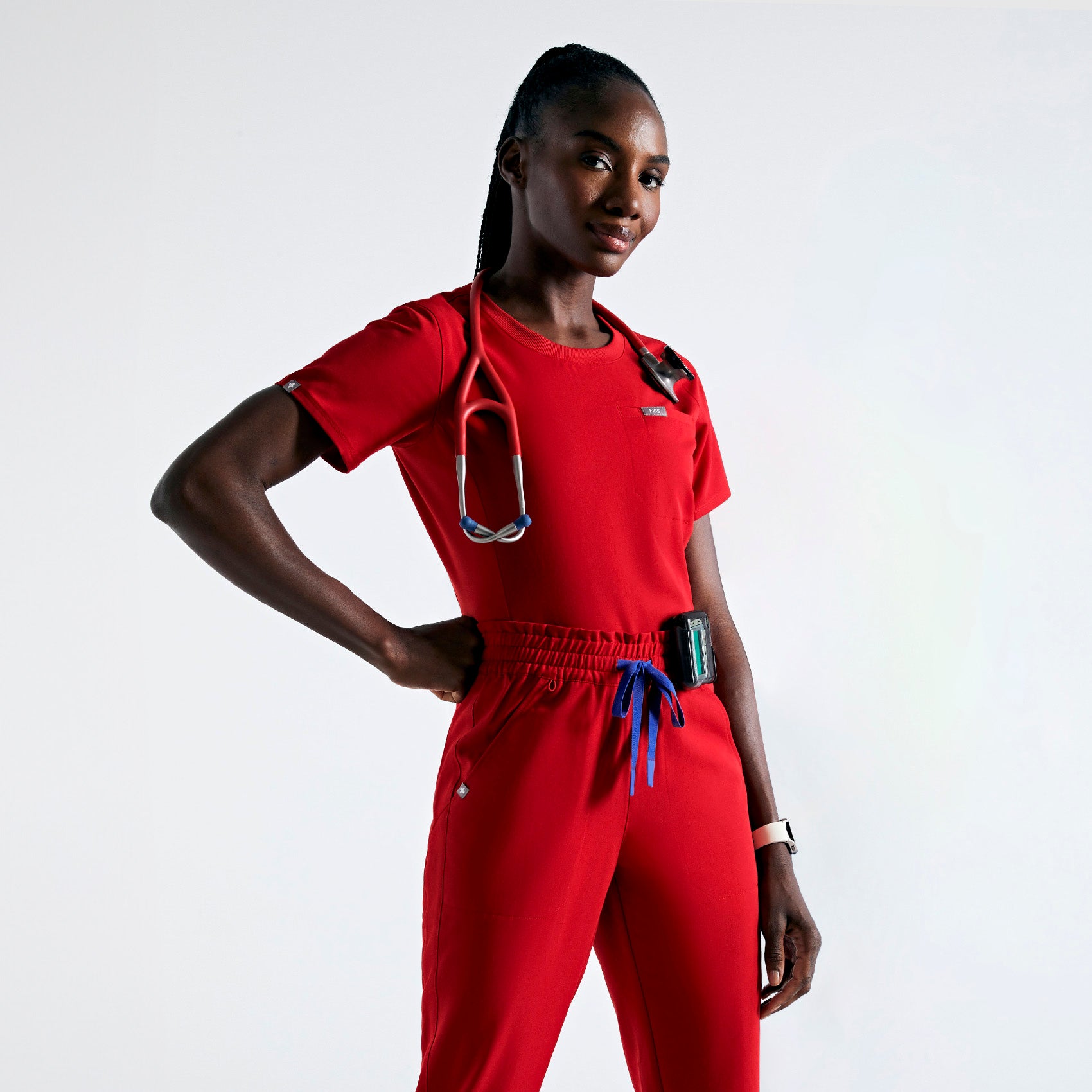 Women's Eliza Slim Crew Neck Scrub Top · FIGS