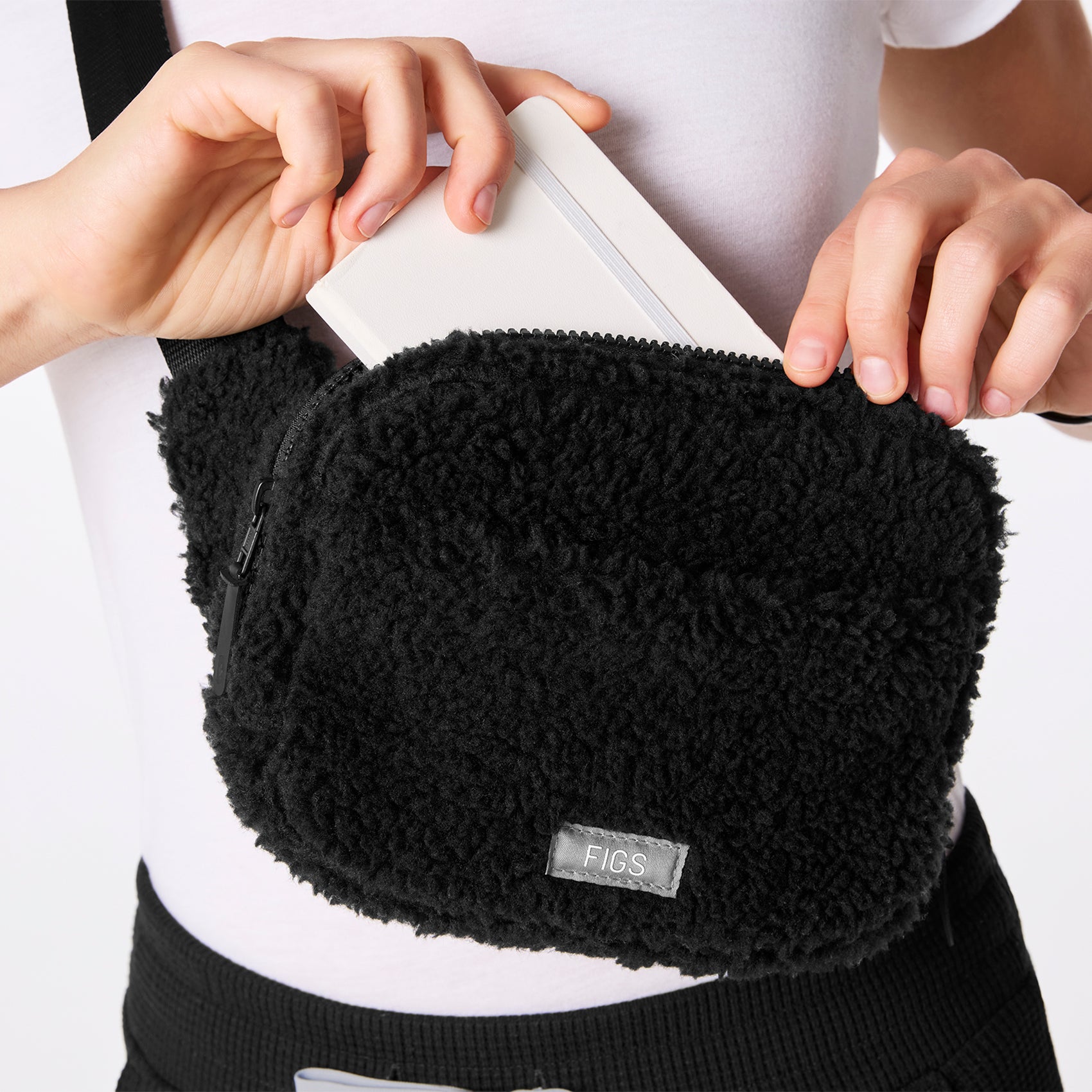 FIGS Belt Bag - Thumbnail 2