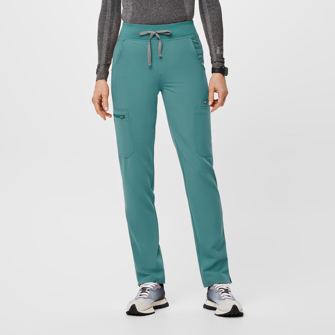 Women’s High Waisted Yola Skinny Scrub Pants™ · FIGS