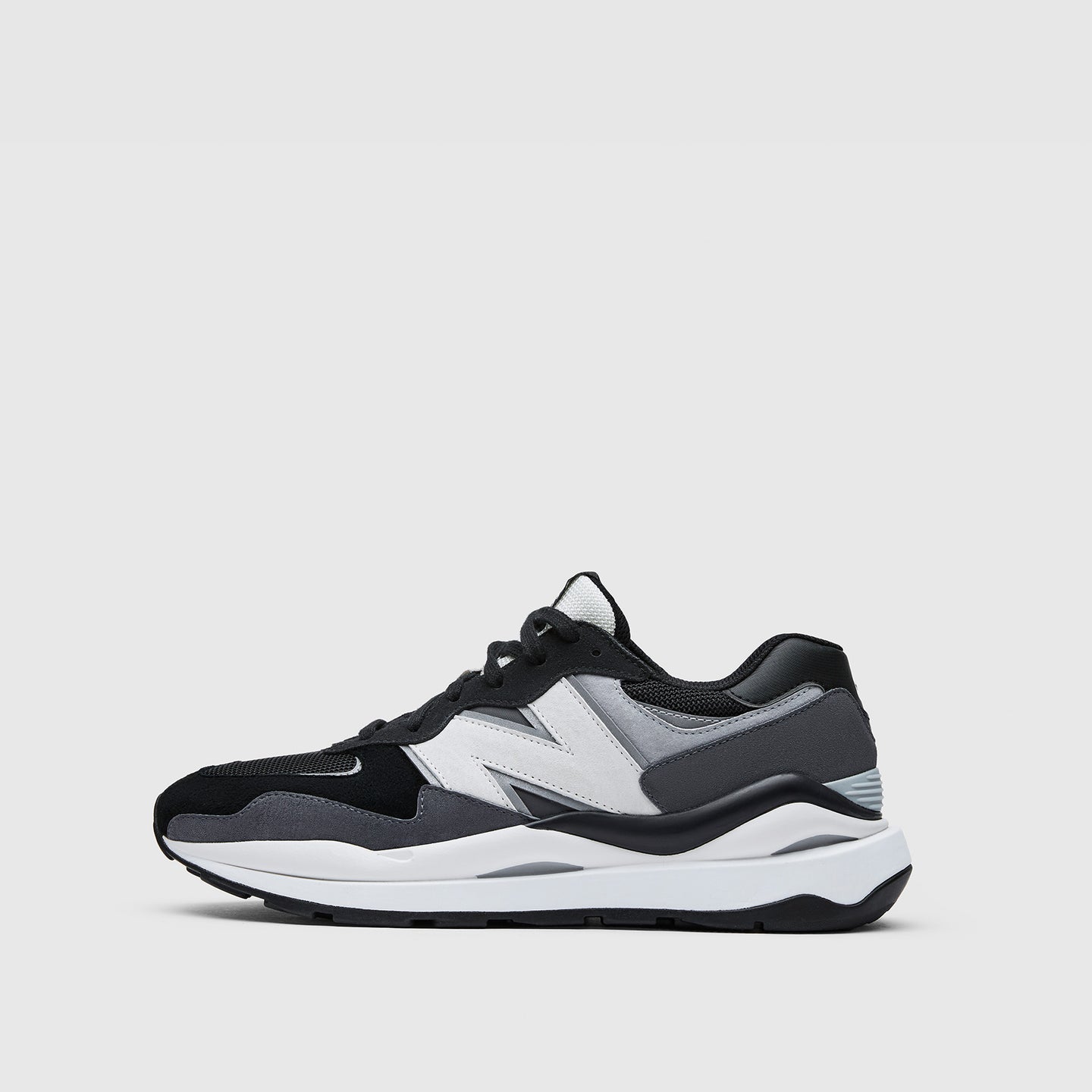 Unisex FIGS New Balance 5740 Black