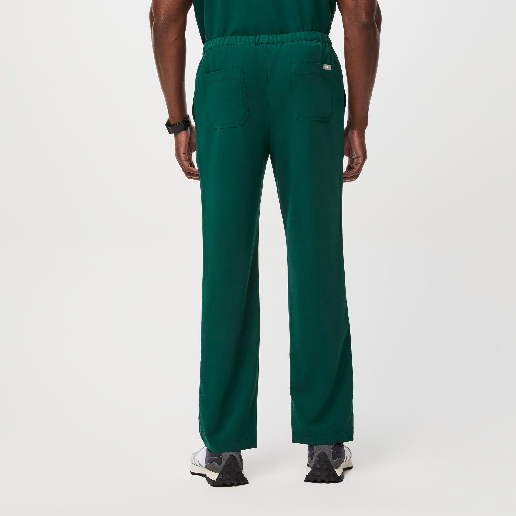 Men's Pisco™ Basic Scrub Pants Forest Green · FIGS