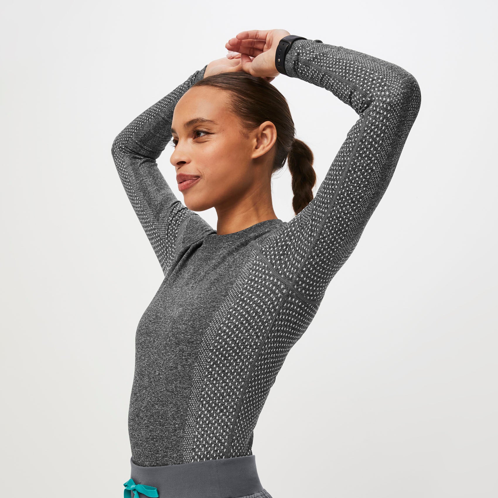 https://cdn.shopify.com/s/files/1/0139/8942/files/Q1_2023_02_GRAPHITE_SALTA-BODYSUIT_W_NATALIE_33302.jpg?v=1684354081