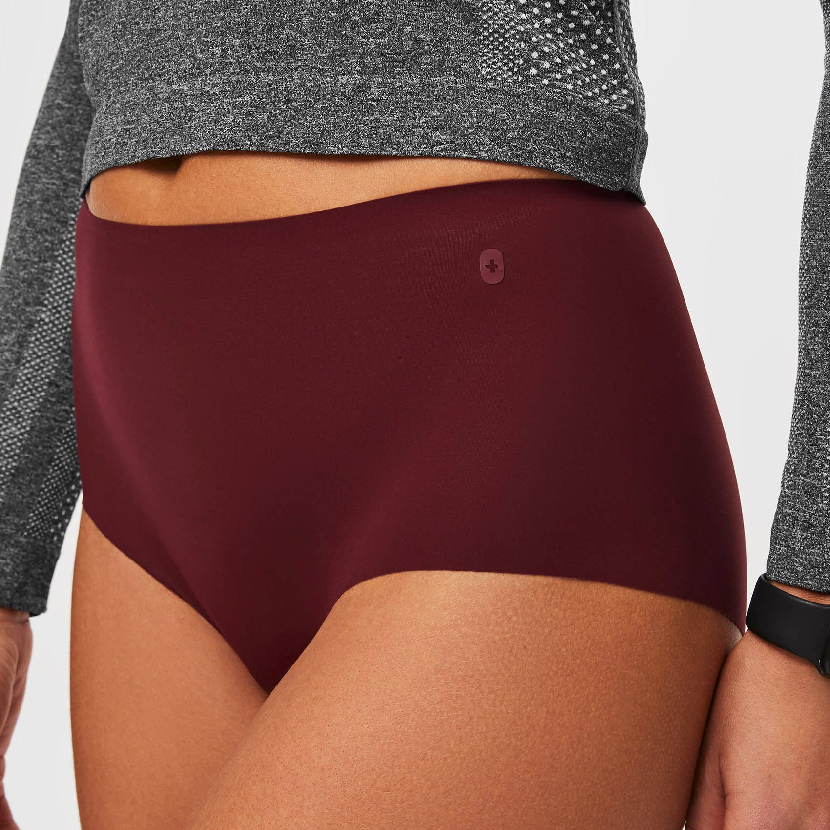 https://cdn.shopify.com/s/files/1/0139/8942/files/Q1_2023_03_BURGUNDY_HIPSTER_UNDERS_W_MADI_55158.jpg?v=1689044882