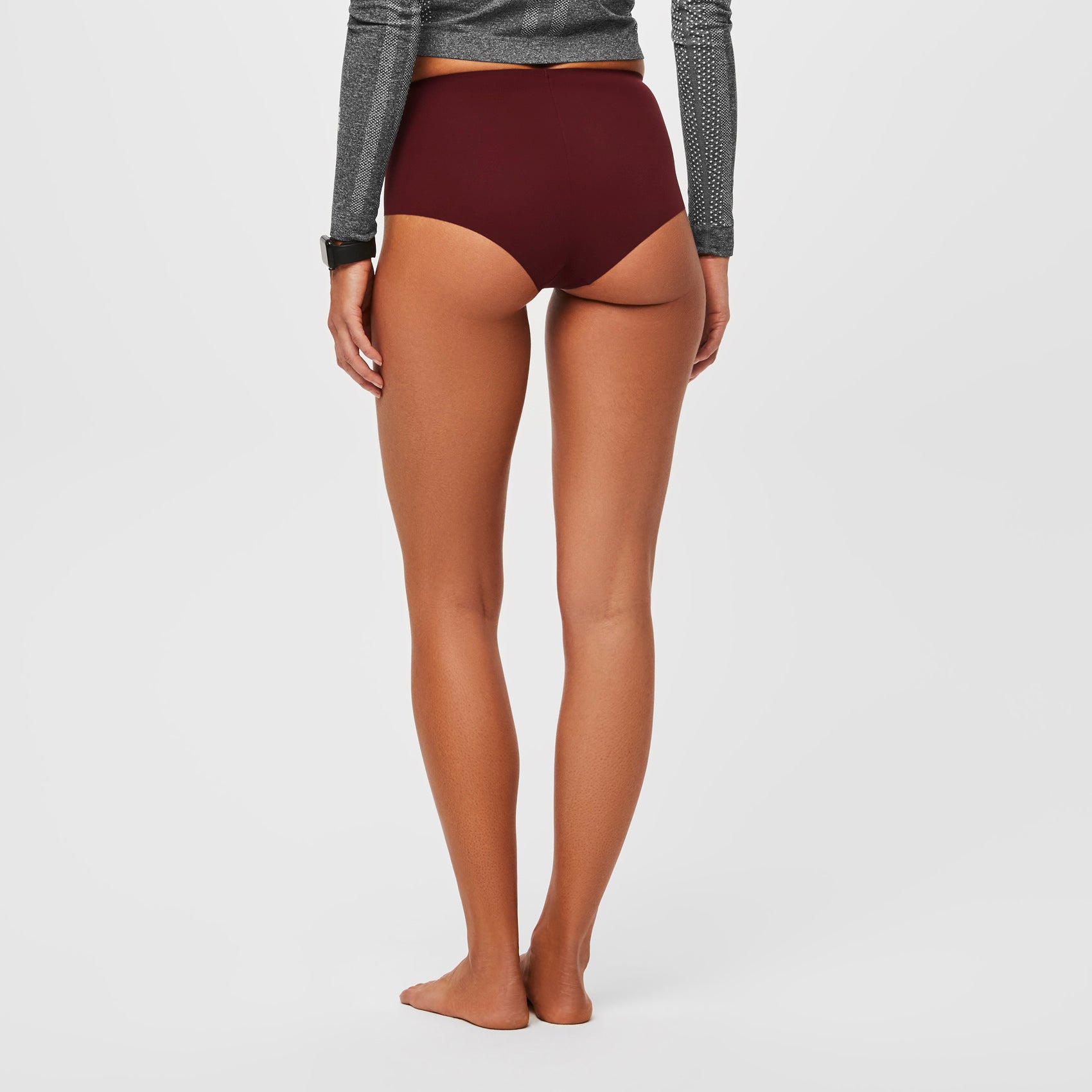 https://cdn.shopify.com/s/files/1/0139/8942/files/Q1_2023_03_BURGUNDY_HIPSTER_UNDERS_W_MADI_55174.jpg?v=1689044882