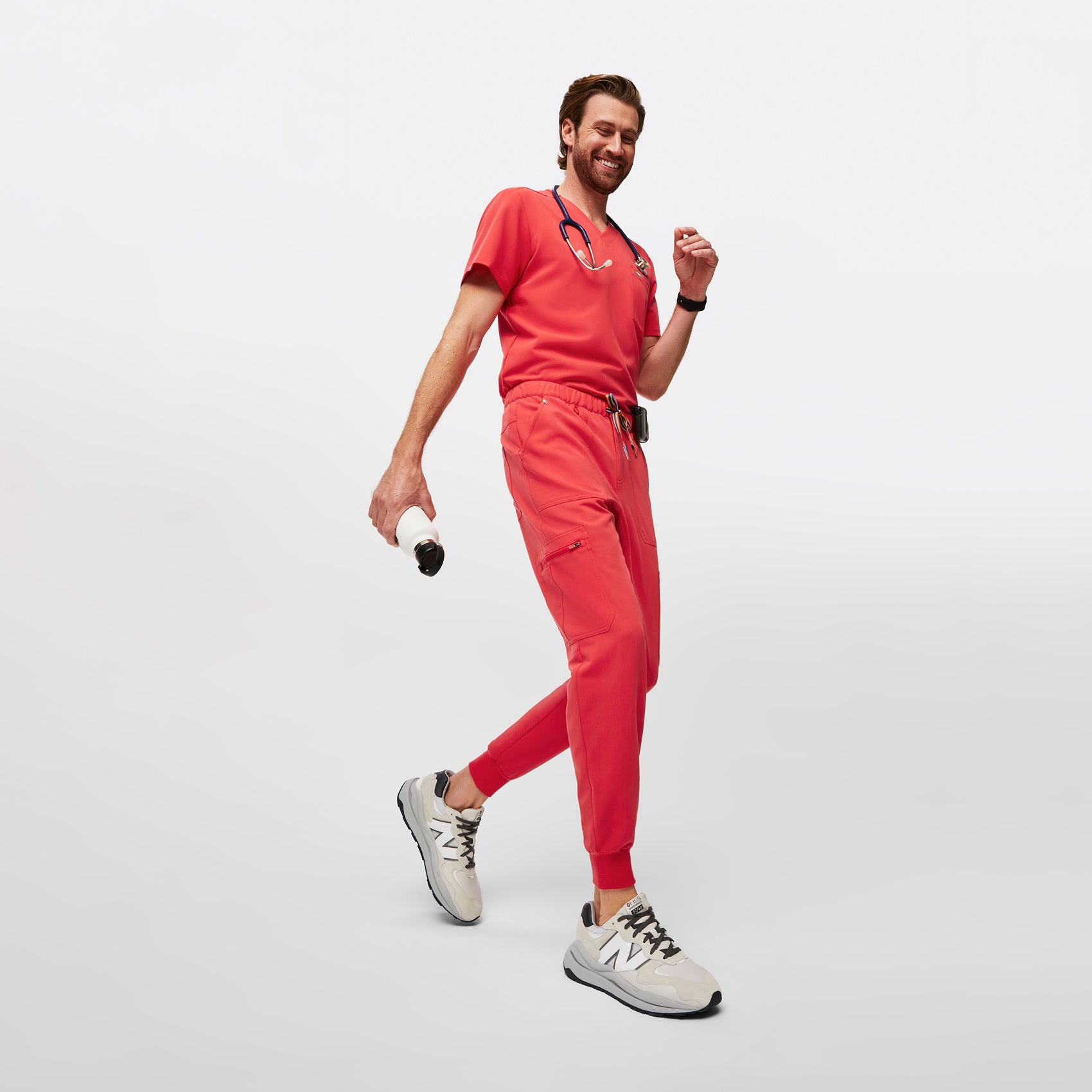 https://cdn.shopify.com/s/files/1/0139/8942/files/Q1_2023_03_HIBISCUS_TAIRO_U_MATHIEU_59152_5d9283ec-4c79-4e8f-882c-51d6d0f1f2bf.jpg?v=1684869597