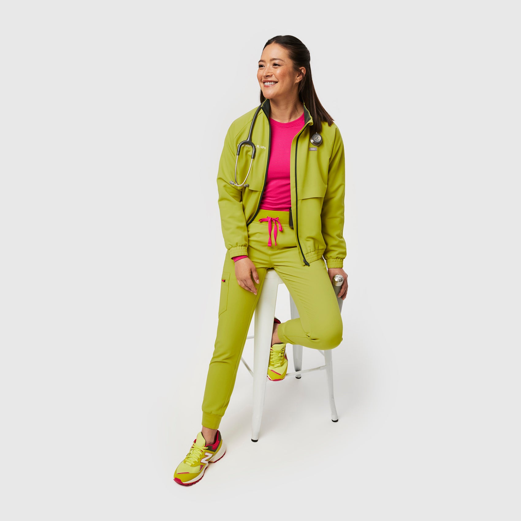 https://cdn.shopify.com/s/files/1/0139/8942/files/Q1_2023_03_LIMEADE_ZAMORA_W_EMI_57275.jpg?v=1682457056