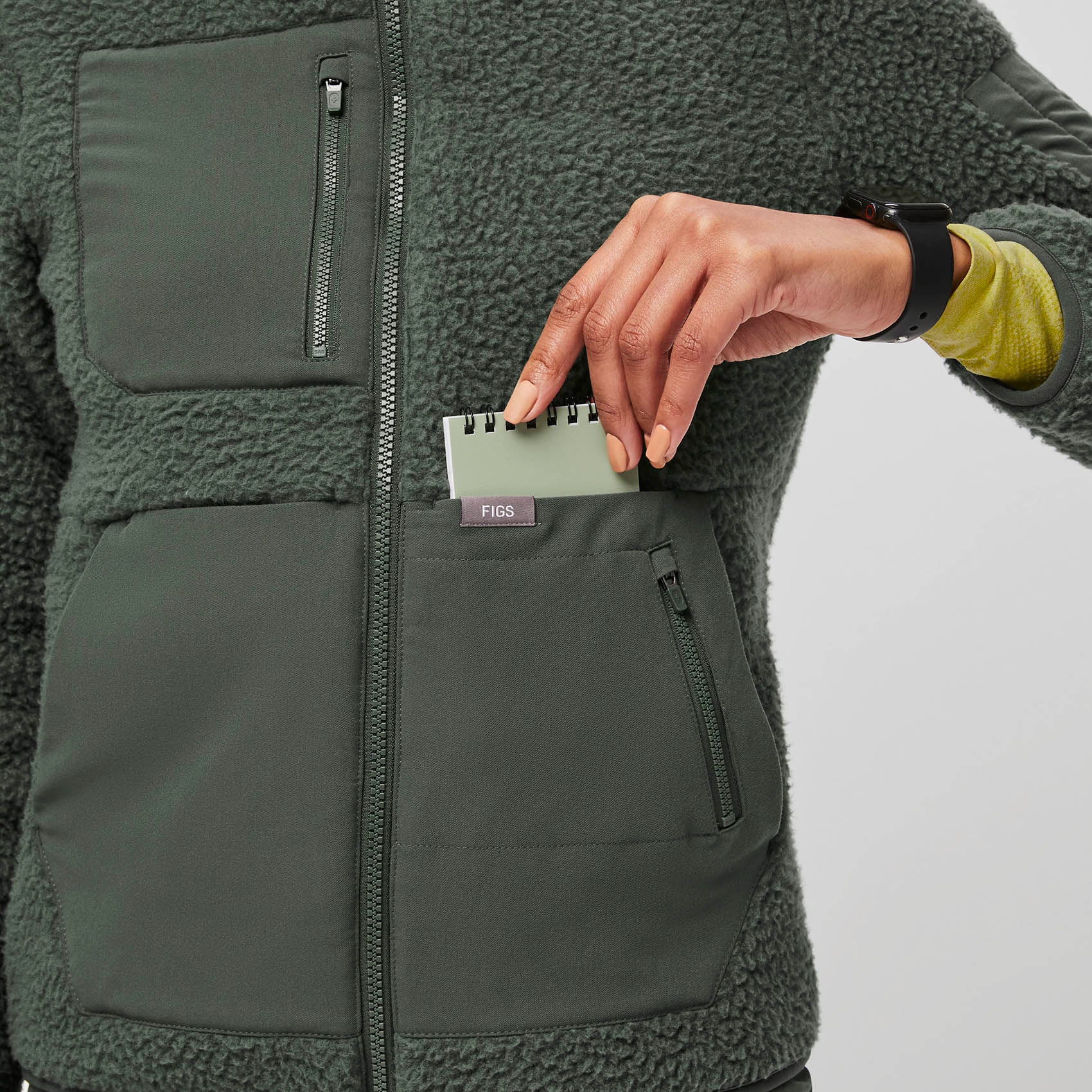 Women’s OnShift™ Sherpa Jacket Moss · FIGS