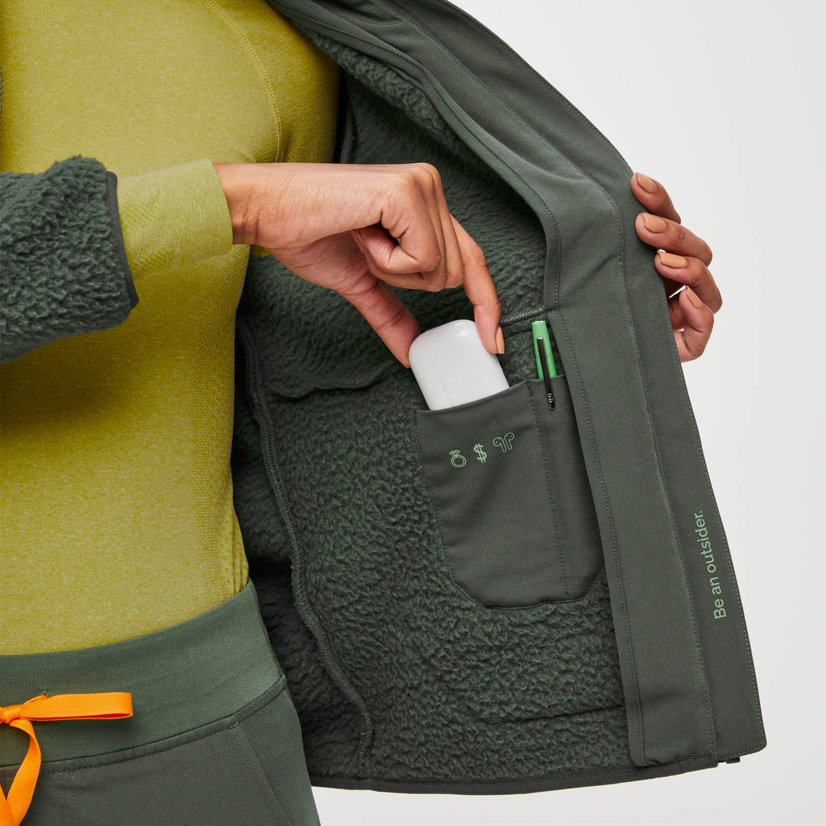 Women’s OnShift™ Sherpa Jacket Moss · FIGS