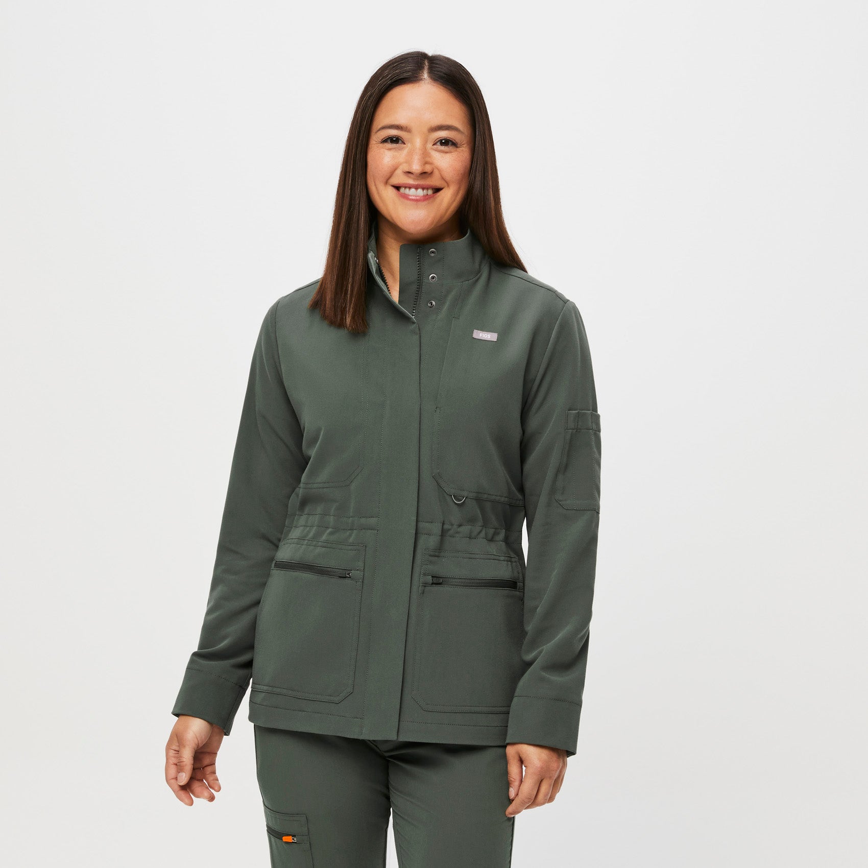https://cdn.shopify.com/s/files/1/0139/8942/files/Q1_2023_03_MOSS_WALKER-JACKET_W_EMI_56842.jpg?v=1682692322