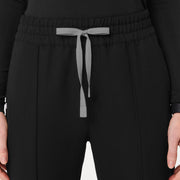 https://cdn.shopify.com/s/files/1/0139/8942/files/Q1_2023_12_BLACK_SPLITHEMPANT_W_CLARA_1233.jpg?v=1705964596