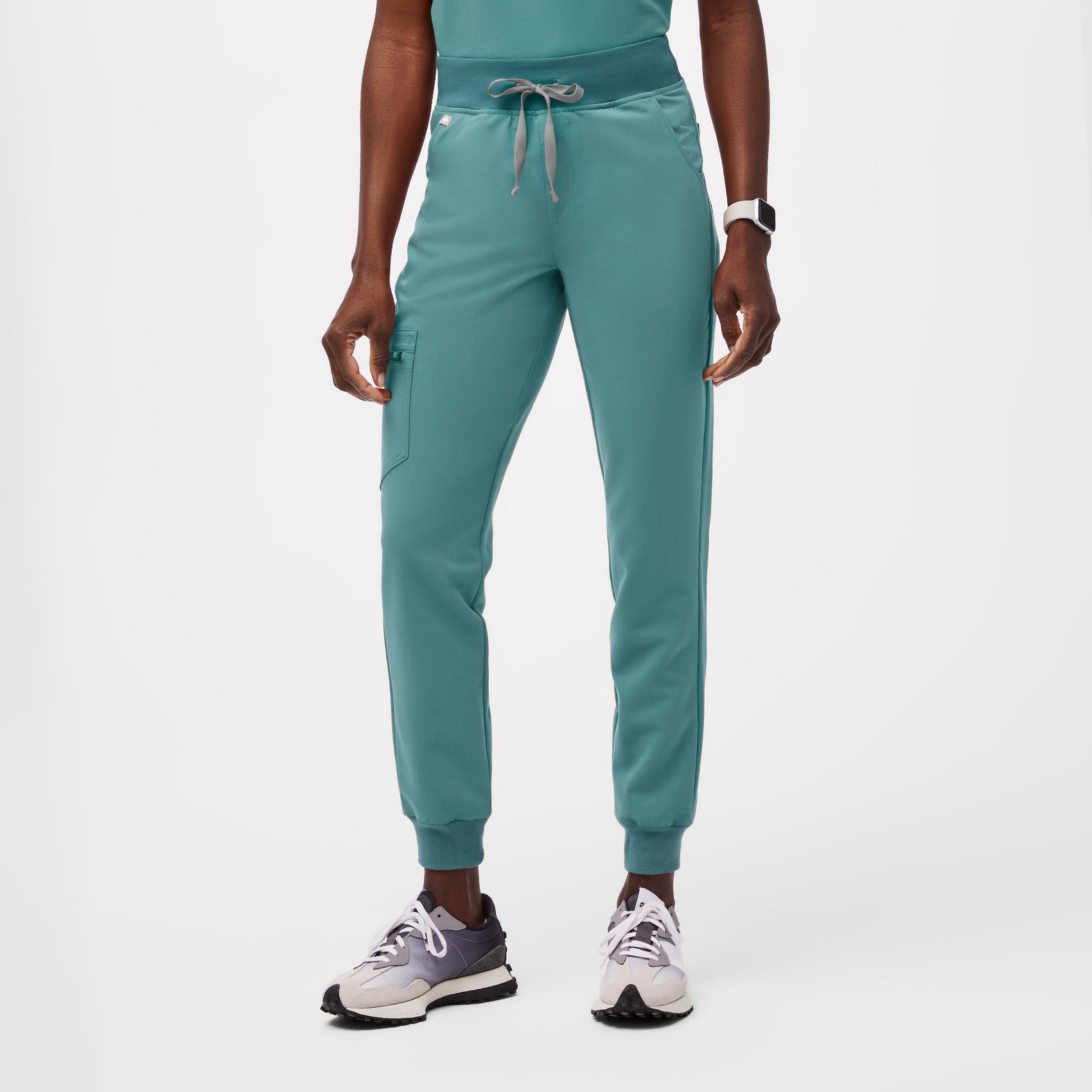 Women s High Waisted Zamora Jogger Scrub Pants Hydrogreen FIGS
