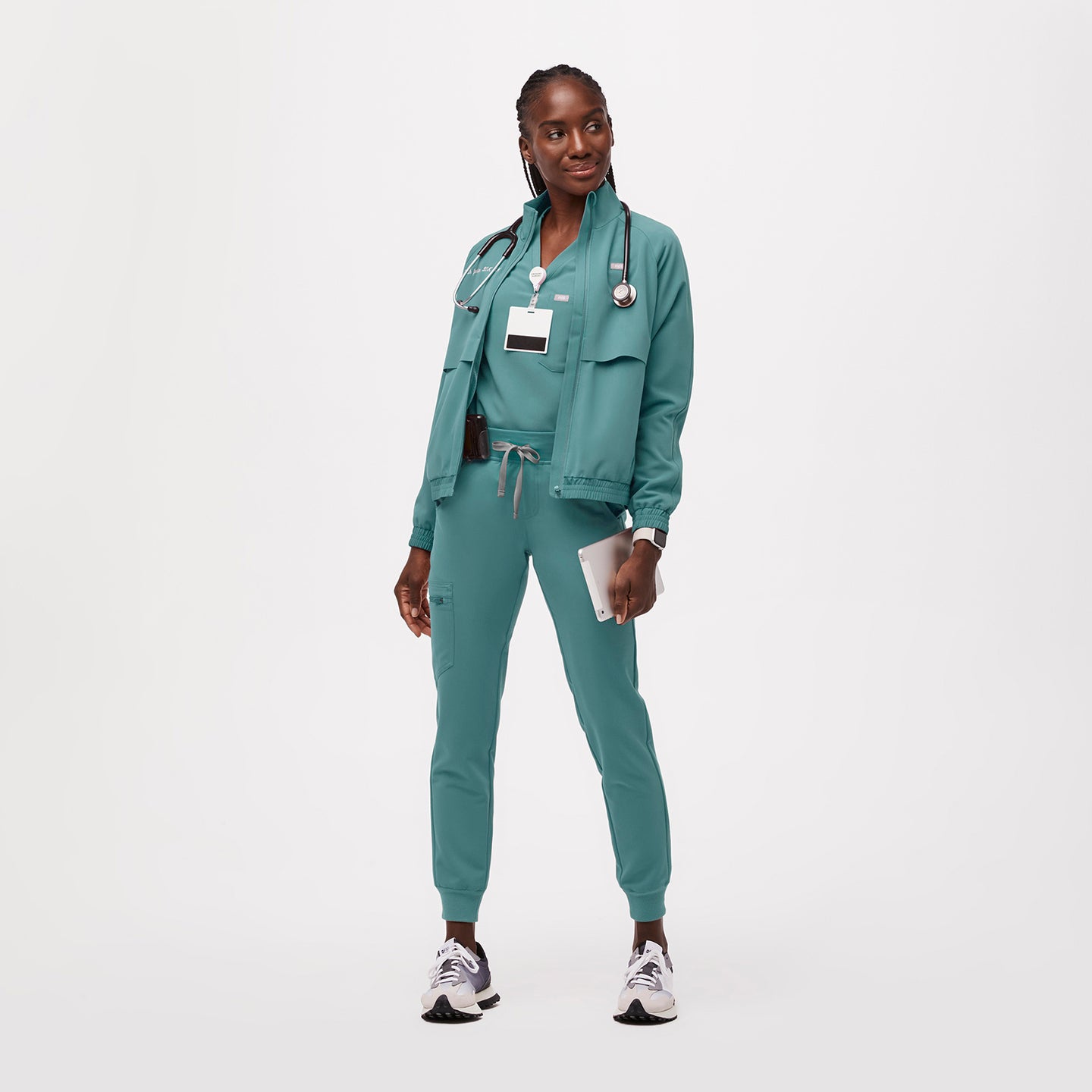 Women’s Sydney Scrub Jacket Hydrogreen · FIGS