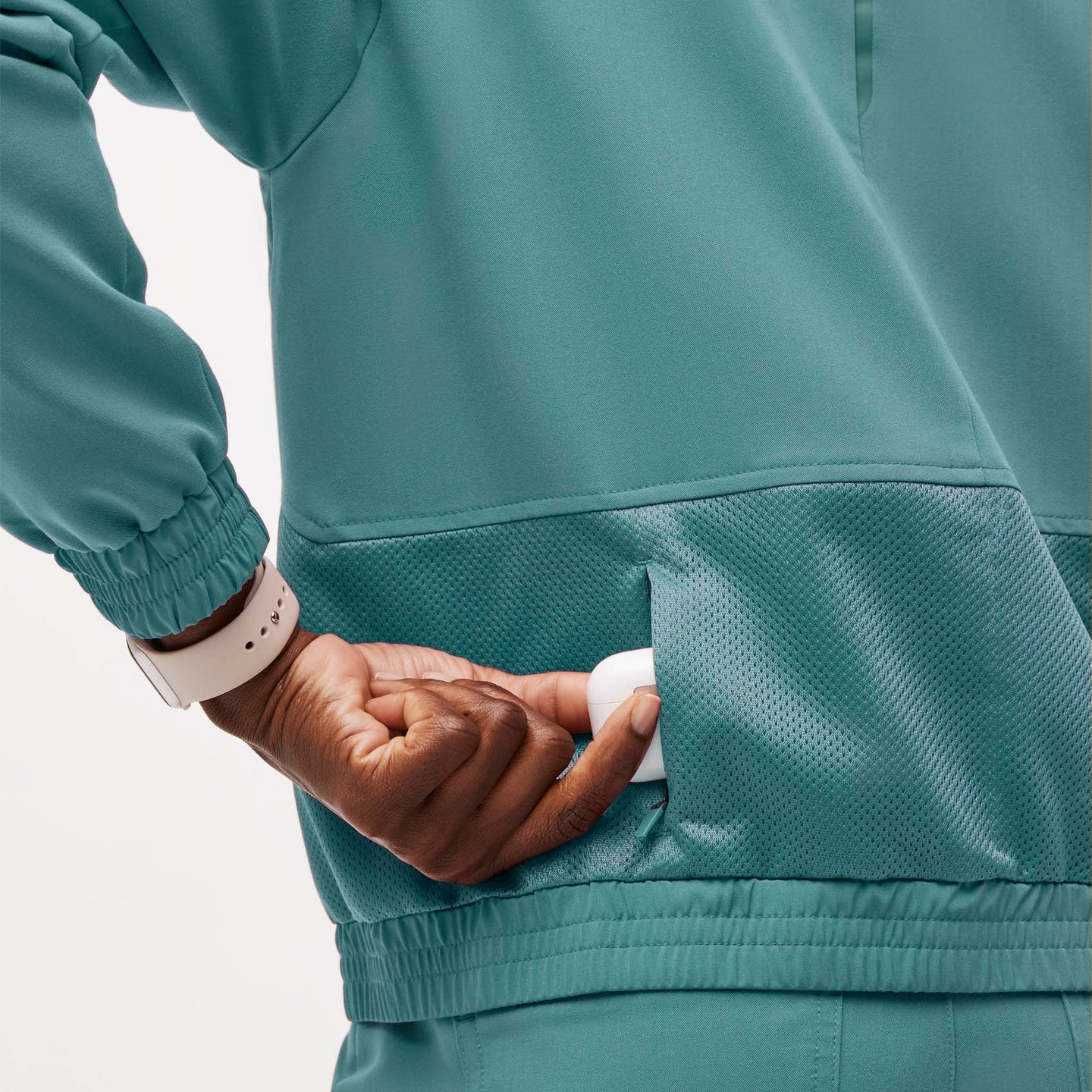 Women’s Sydney Scrub Jacket Hydrogreen · FIGS