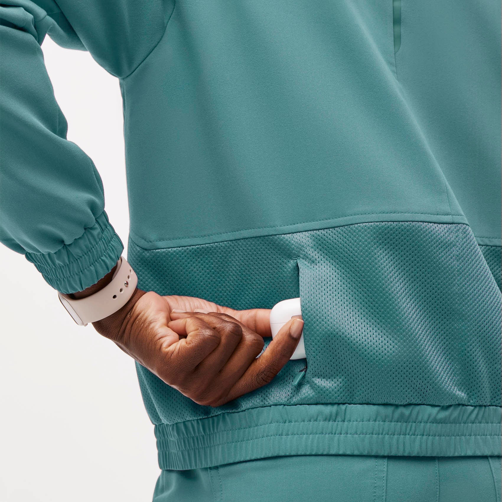 Women’s Sydney Scrub Jacket Hydrogreen · FIGS